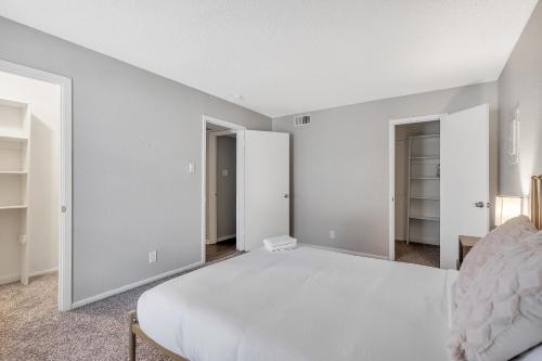 Spacious 1BR Suite and Outdoor Pool - image 10