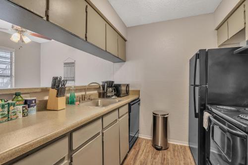 Spacious 1BR Suite and Outdoor Pool - image 12