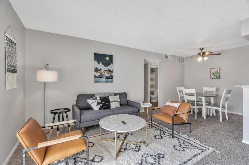 Spacious 1BR Getaway in Heart of Midland - main image