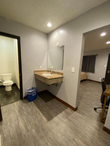 Sandman Motel – Inglewood, CA