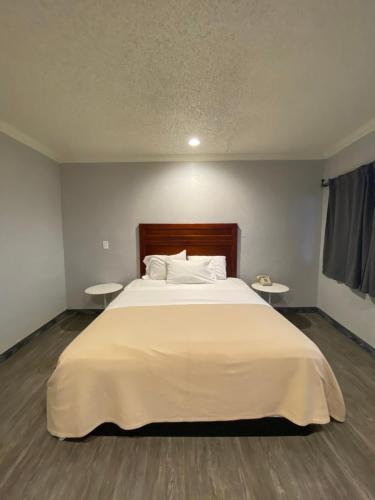 Sandman Motel – Inglewood, CA