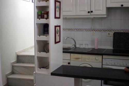Apartment with one bedroom in Sevilla with wonderful city view terrace and WiFi - image 9