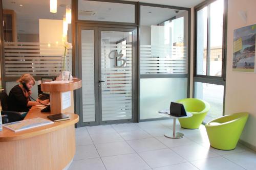 Esatitude Hotel - image 7
