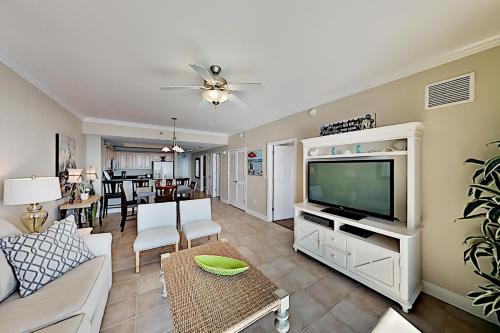 Crystal Shores West - Pools Hot Tub & Gulf Views condo - image 2