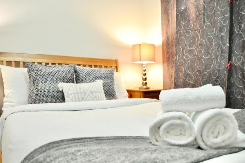 Stylish 1 BR suite in North Vancouver 10 mins ski