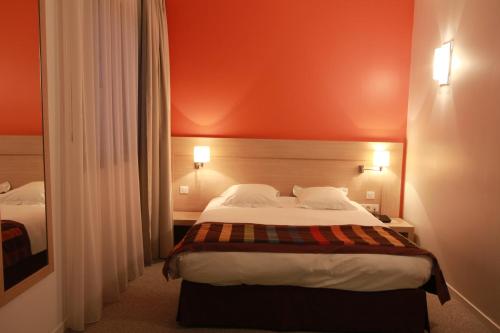 Esatitude Hotel - image 4
