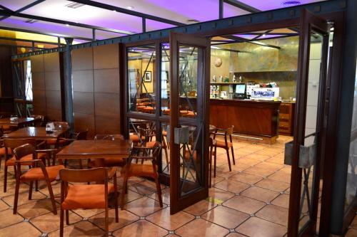 Pub/Lounge, Hotel Alda El Suizo in Ferrol