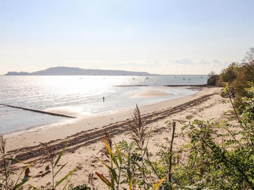 Castle Cove View - image 5