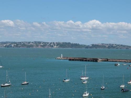 Blue Buoy Cottage - image 6