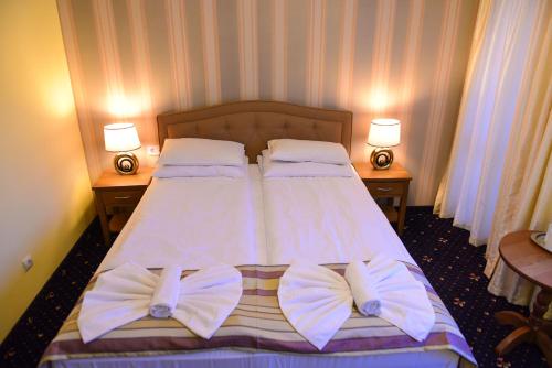 Family Hotel Lazur - image 8