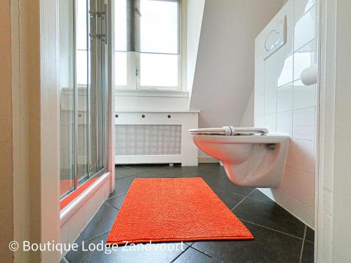 Single Room image 7
