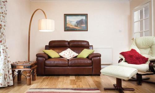 Nutwood - main image