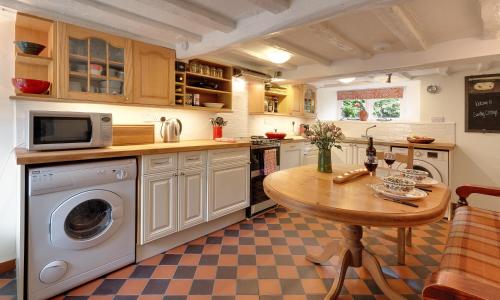 Smithy Cottage At Lindeth - image 14