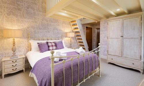 Crow Cottage - image 2