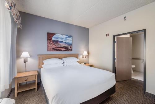 Red Lion Inn & Suites Goodyear