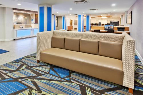 Holiday Inn Express Rome-East an IHG Hotel - image 10