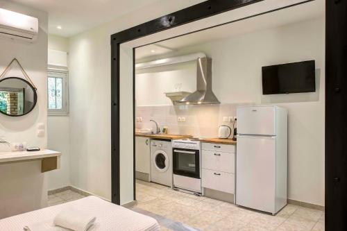 Seascape Elegant Residence - image 9