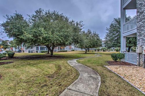 Cozy Coastal Condo 2 Mi to Shop, Golf and Swim