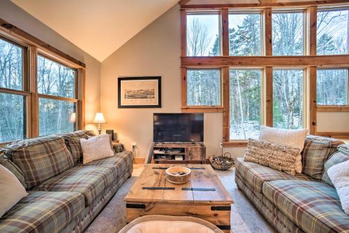 Secluded and Cozy Dog-Friendly Year-Round Retreat - image 6