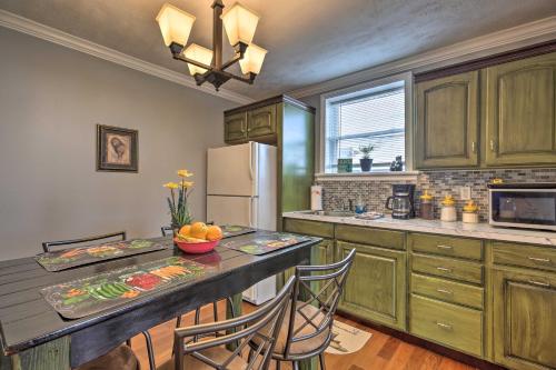 . 2 Mi to Ark Encounter: Updated Williamstown Apt!