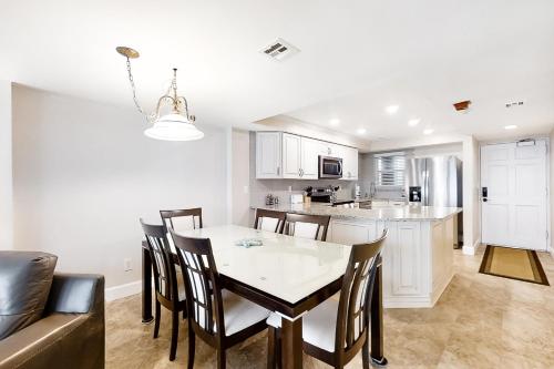 Beach Escape Condos - image 2