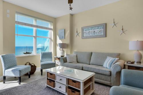 610-Renovated Jan 2018. LR MBR open to Gulf. 70 TV - image 8