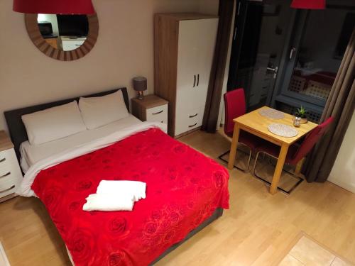 Empire Serviced Apartments - image 13