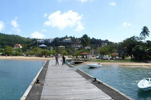 Le Paradis de la Baie 4 couchages à 2 Minutes des plages de TARTANE tout équipé (Le Paradis de la Baie 4 couchages a 2 Minutes des plages de TARTANE tout equipe) in La Trinite