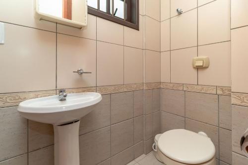 Confortavel Apartamento para 6 pessoas a 100 metros da praia da Bombas