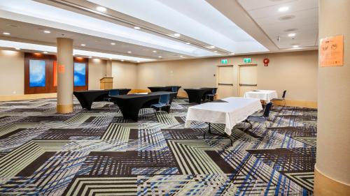 Holiday Inn Express & Suites Langley by IHG