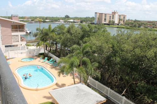 Quiet Waters by Florida Lifestyle Vacation Rentals - image 3