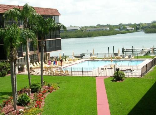 Bay Mariner by Florida Lifestyle Vacation Rentals - image 4