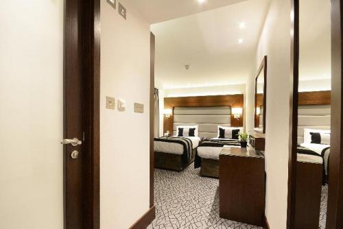 Inhabit Queen's Gardens, a Member of Design Hotels, Лондон (фото 11)