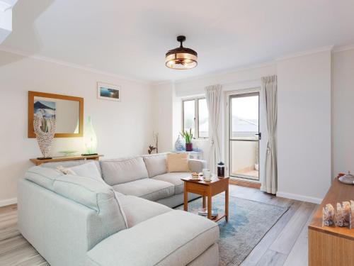 Holiday Home room in 101 The Breakwater 2 Messines - Linen Wifi Air con