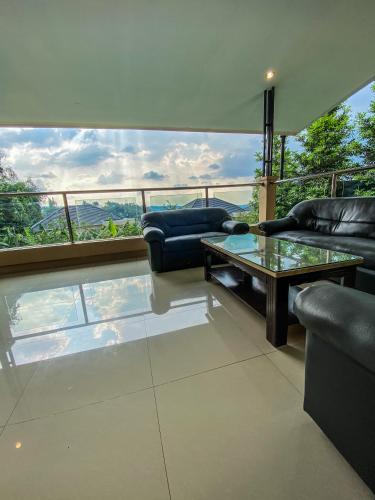 AL Marina Resort – Cisarua, PA