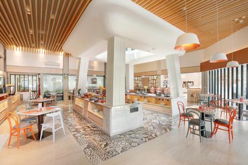 HARRIS Hotel Tuban - Bali