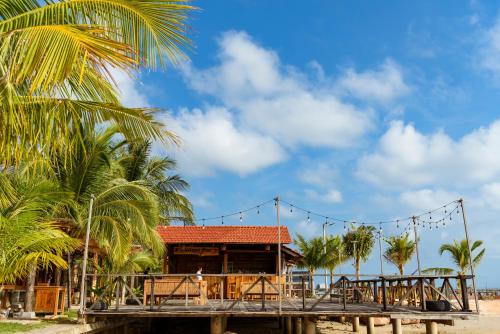 Bar/ Salón, Mango Beach Resort in Ham Ninh