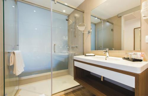 Hotel Riu Bravo - 0'0 All Inclusive - image 12