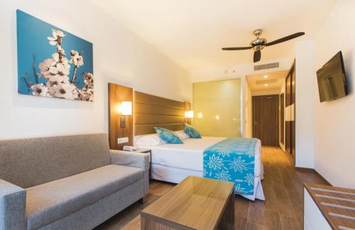 Hotel Riu Bravo - 0'0 All Inclusive - image 3