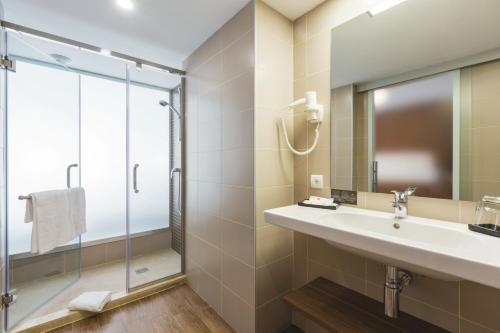 Hotel Riu Bravo - 0'0 All Inclusive - image 5