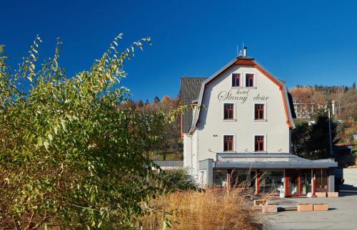 Hotel Slunný Dvůr - main image