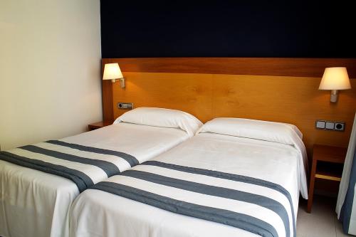 Hotel Els Pins - image 7