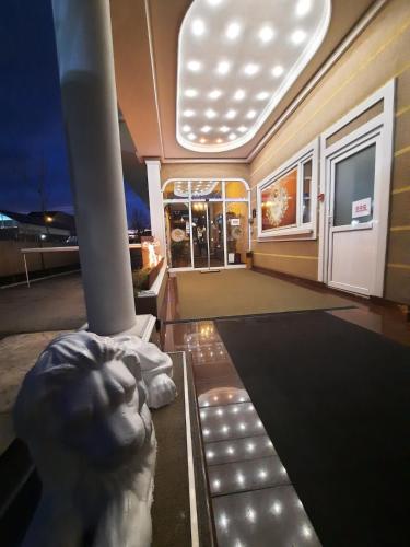 Garni Hotel Lav - image 2