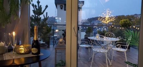 周邊環境, Apart-terrace on Baker Street in 萊策基維斯基區