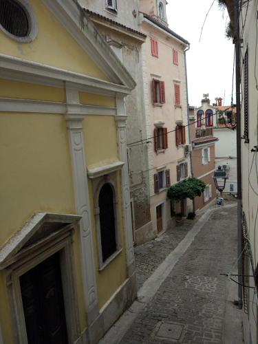 Apartments E & E Piran