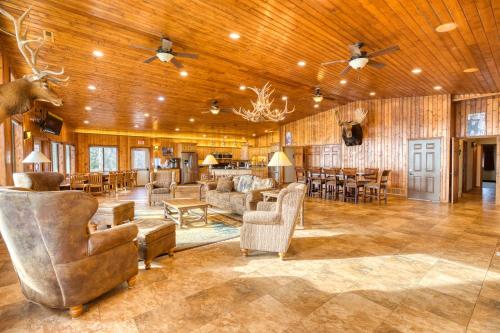 Lewis & Clark Resort