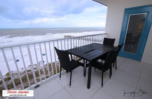 Beach Palms by Florida Lifestyle Vacation Rentals - main image