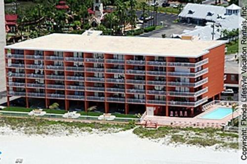 Chateaux by Florida Lifestyle Vacation Rentals - image 4