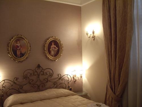 1 queen bed, 1 twin bed