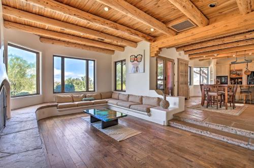 Luxe Adobe Retreat with Mountain and Golf Course Views in Borrego Springs, USA